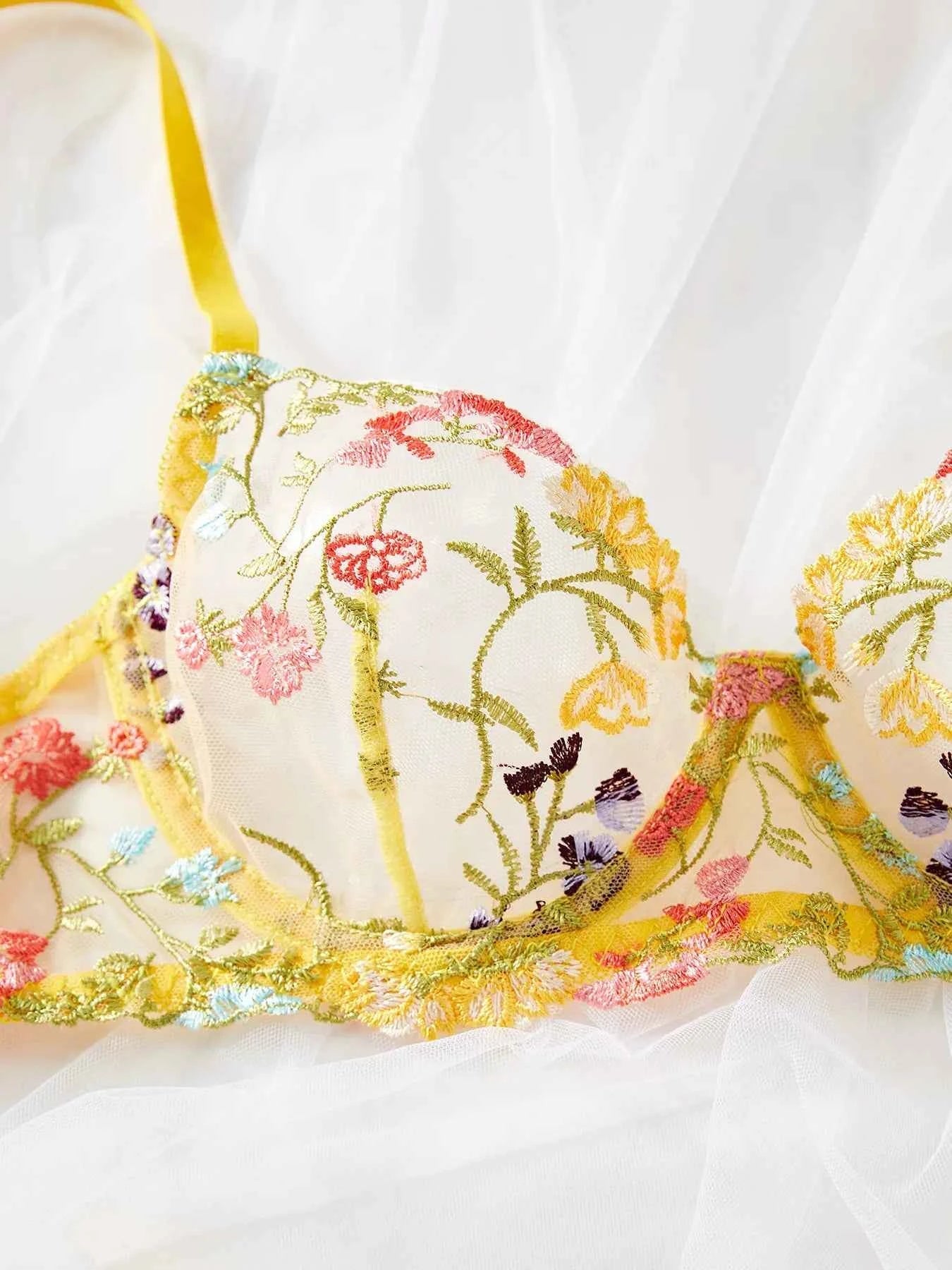 Floral Lace Lingerie with Embroidered Details - Amaratime lingerie